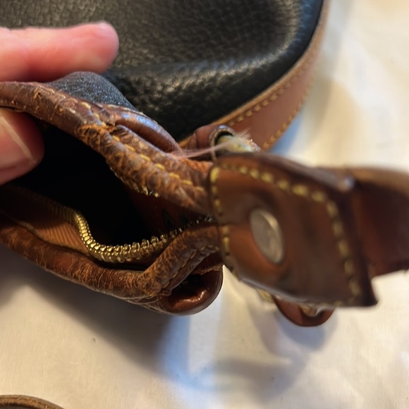 Dooney & Bourke black pebbled leather shoulder bag - Picture 13 of 16